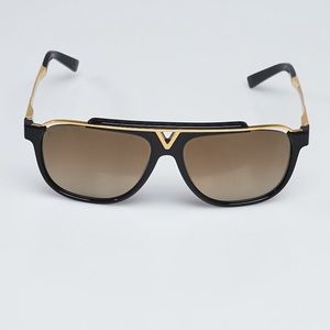 Louis Vuitton sunglasses with box